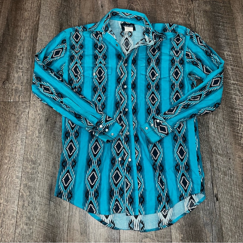 Vintage 90s Men Small Wrangler Western Pearl Snap Long Sleeved Shirt Blue Aztec - Picture 1 of 5